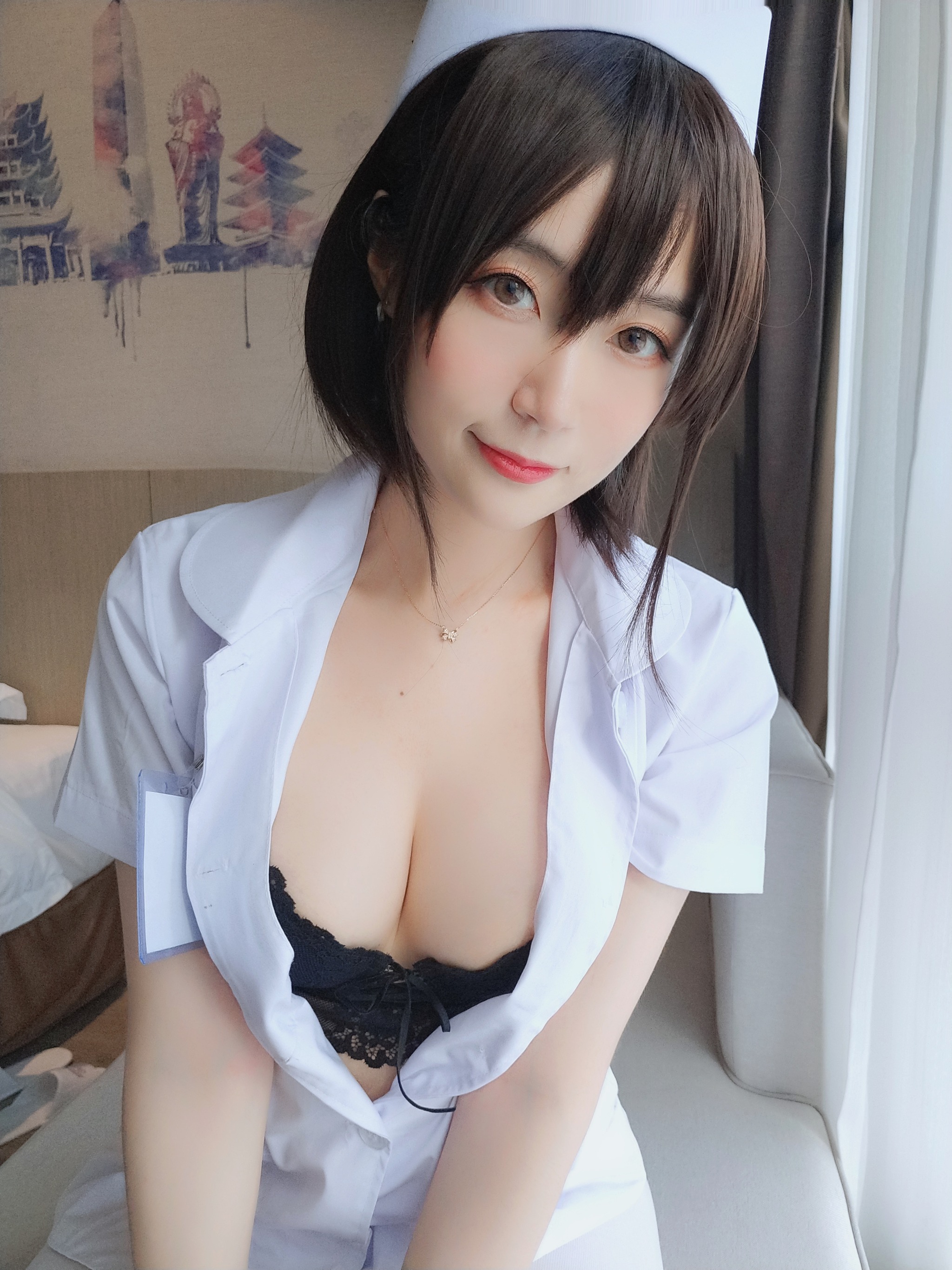 图片[1]-白银81 – NO.015 短发小护士 [37P]-XikXak